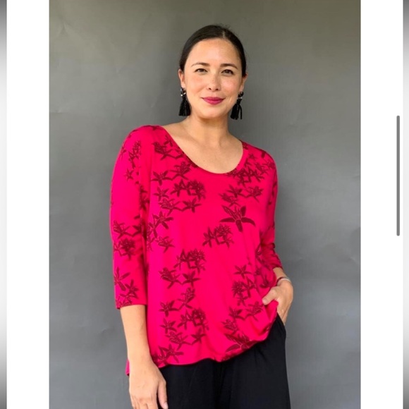 Fighting Eel Tops - SOLD FIGHTING EEL AVA SKY SIG ZANE TOP